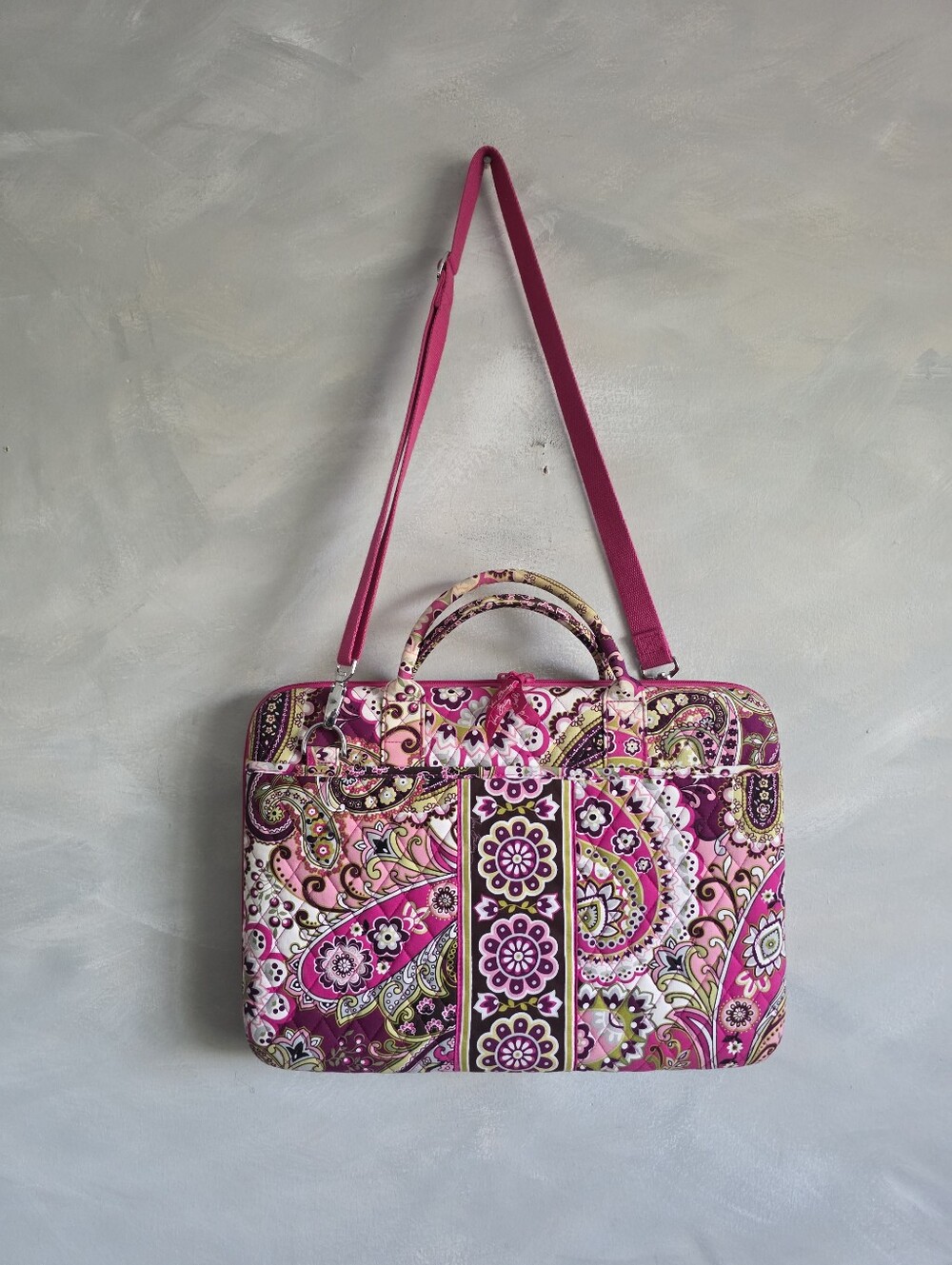 Very Berry Paisley Vera Bradley Quilted Cotton Hard Shell Laptop Messenger Bag
